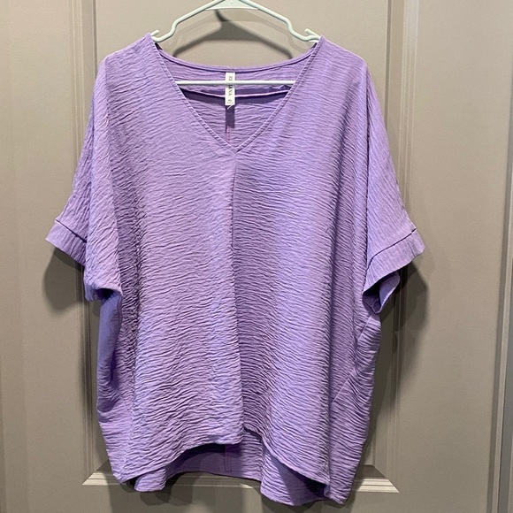 Zenana Outfitters Tops - Zenana Lilac V-Neck Textured Top | Women’s XL | Relaxed Fit Lightweight Blouse